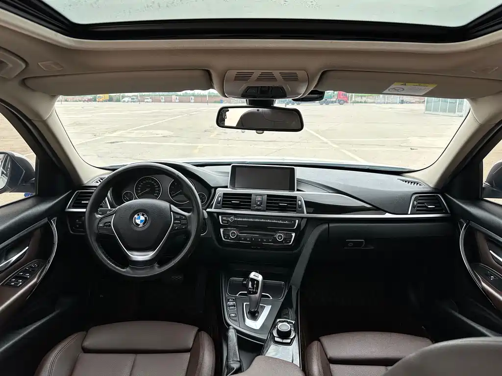 BMW  3 SERIES