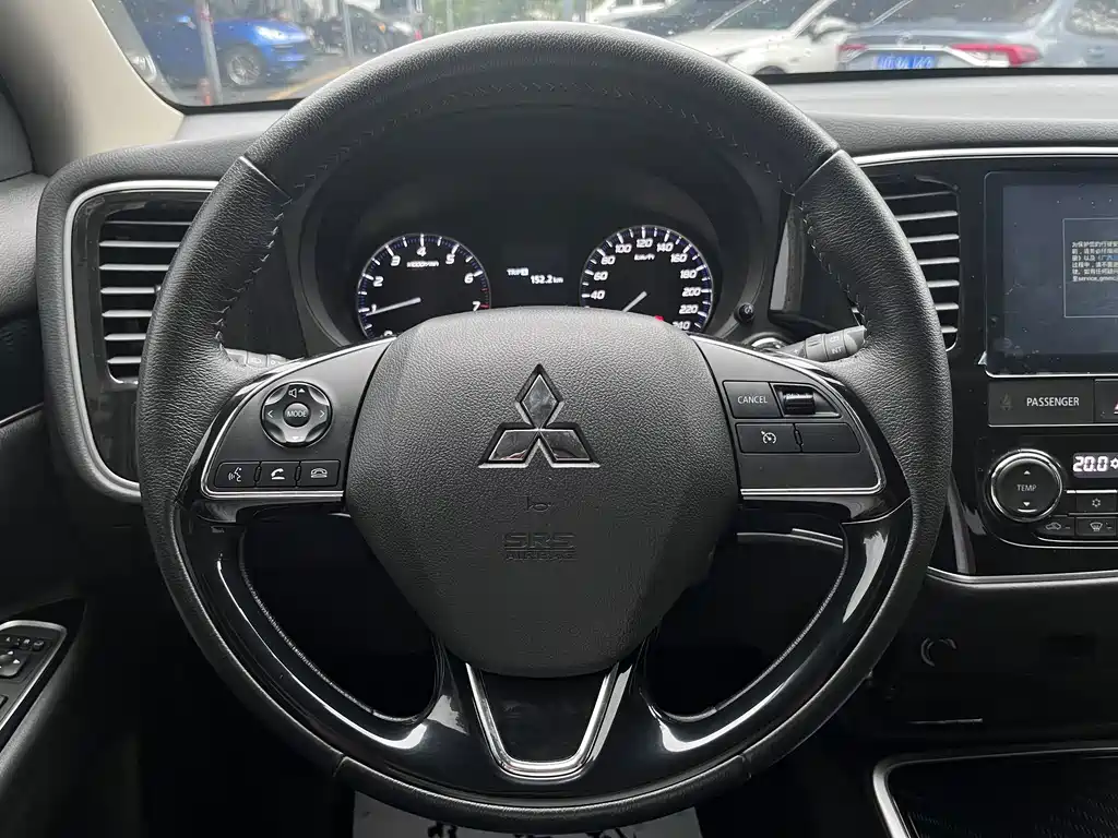 Mitsubishi Outlander — миниатюра 15