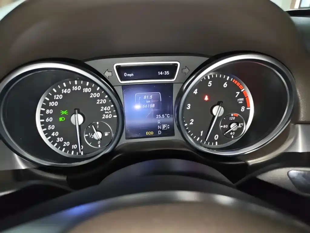 Mercedes-Benz M-Class — миниатюра 15
