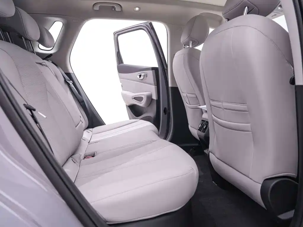 BYD Sealion 05 EV — миниатюра 24