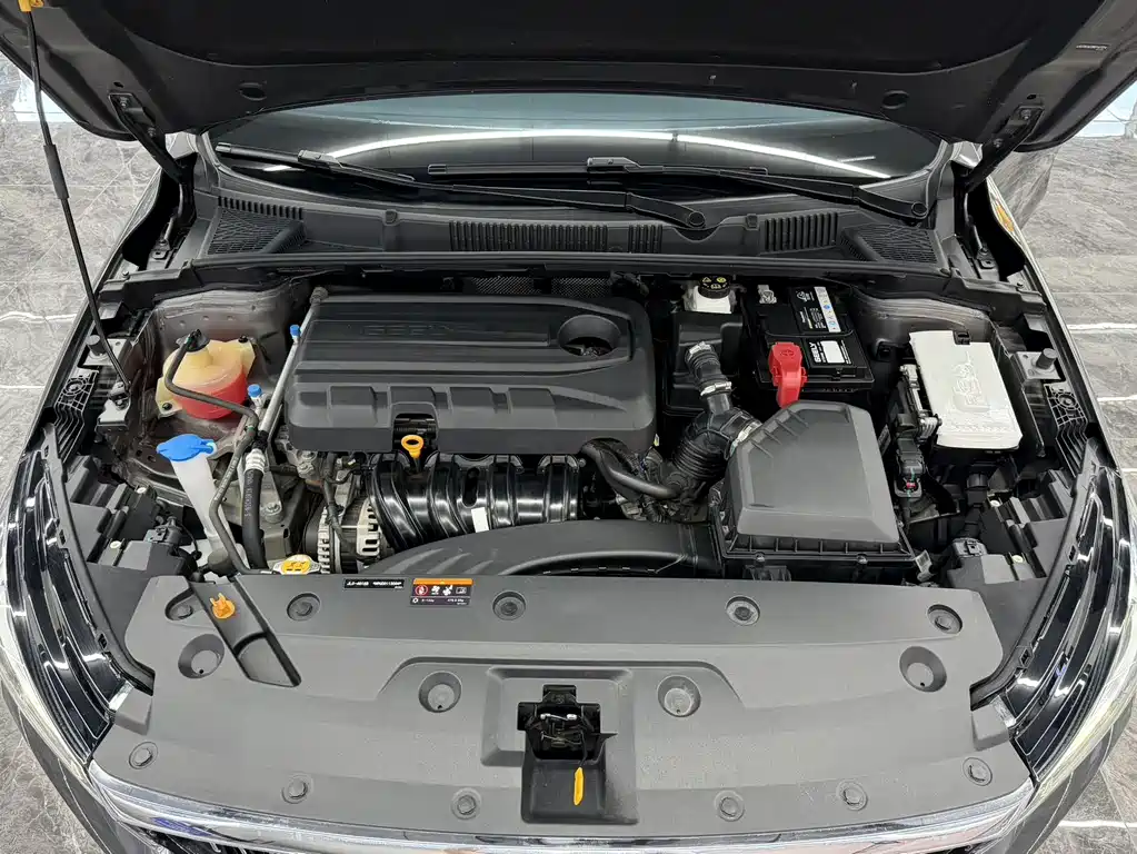 Geely Emgrand 2022 4 1.5L CVT Luxury