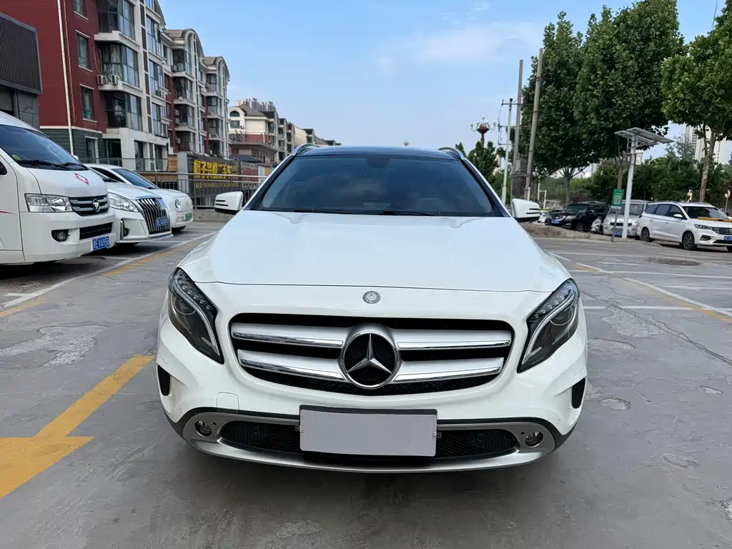 Mercedes-Benz GLA 2015 GLA 220 4MATIC Luxury