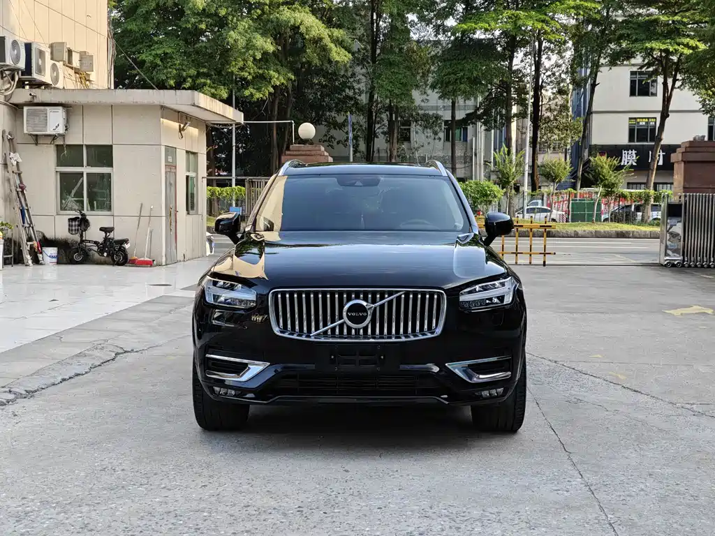 Volvo XC90 2020 T6 Luxury 7 мест