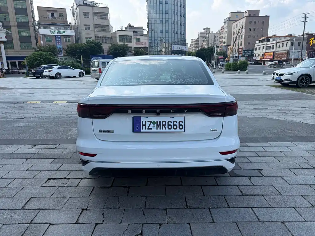 Geely Emgrand — миниатюра 5