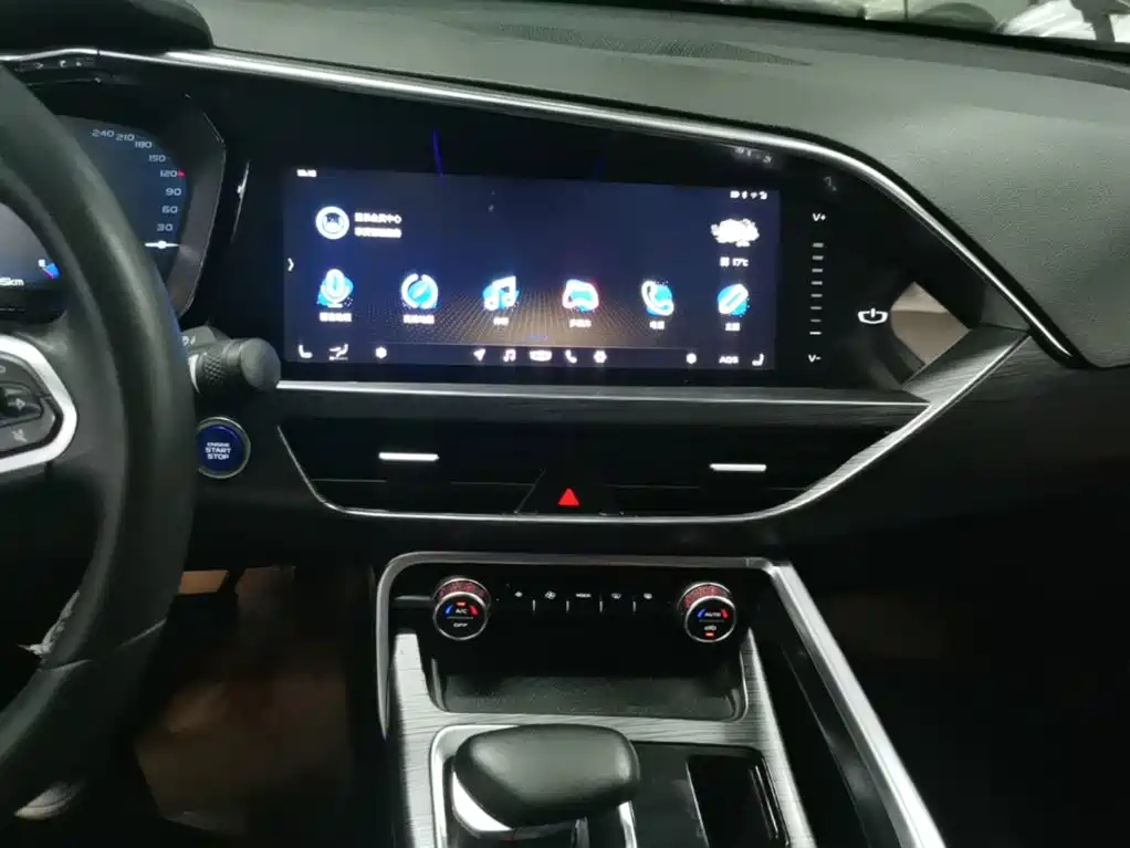 Geely Xingyue New Energy — миниатюра 13