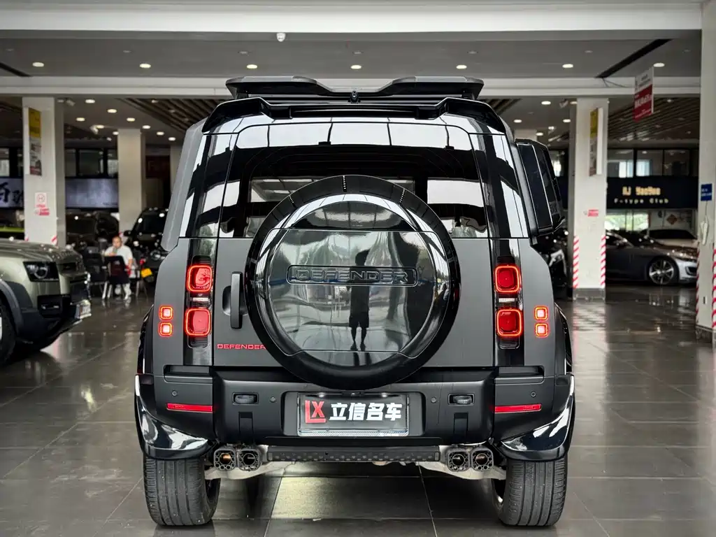 Land Rover Land Rover Defender 2024 110 3.0T P400 X-DYNAMIC HSE