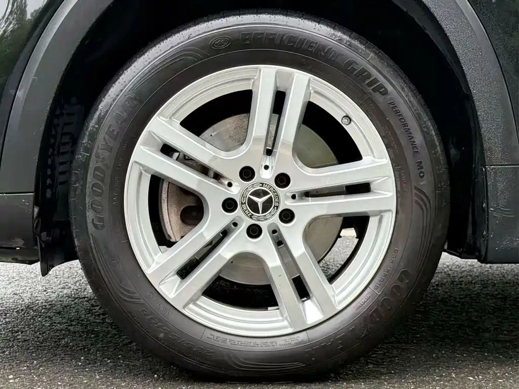 Mercedes-Benz GLB 2023 GLB 220