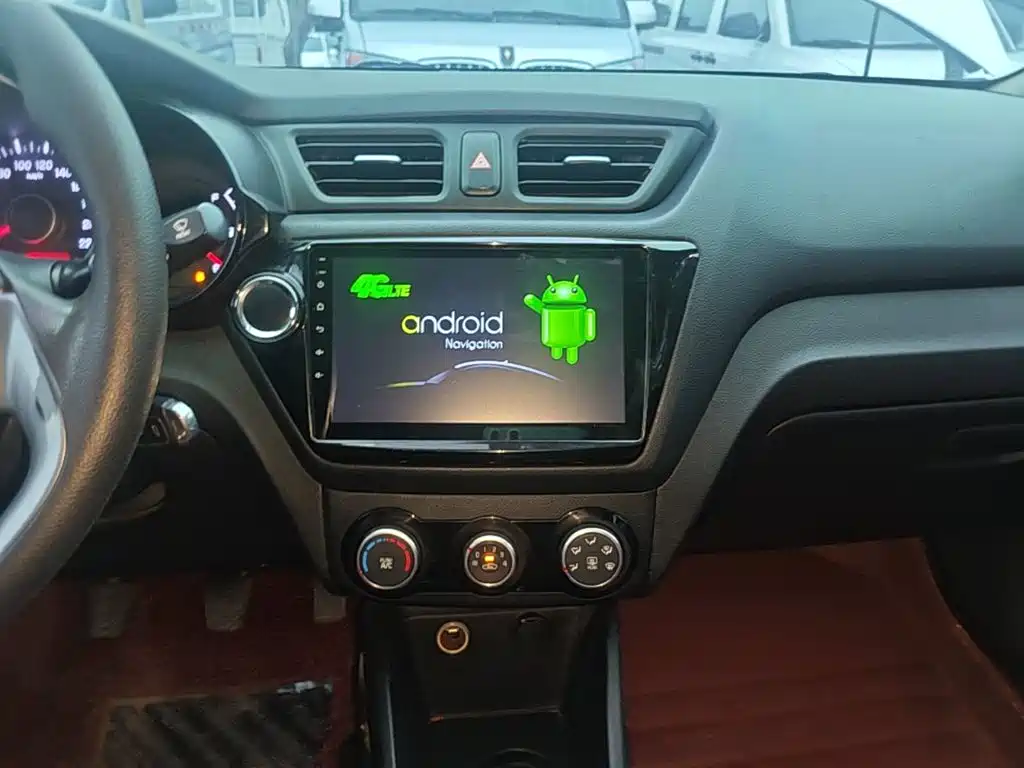 Kia K2 — миниатюра 13