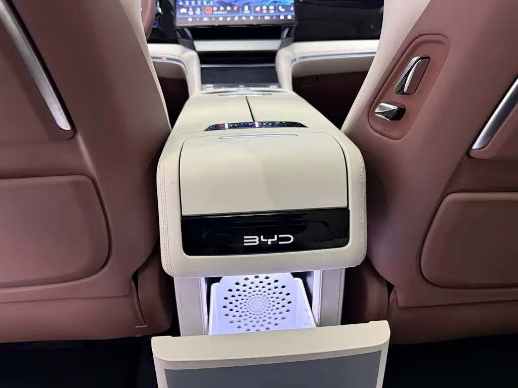 BYD Xia — миниатюра 17