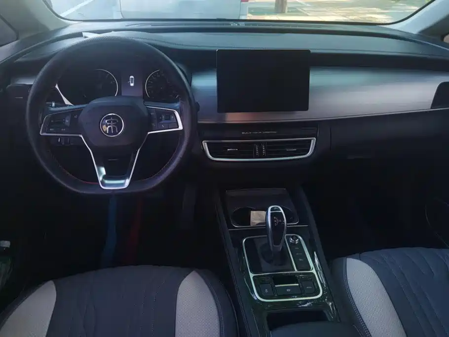 BYD MAX — миниатюра 12