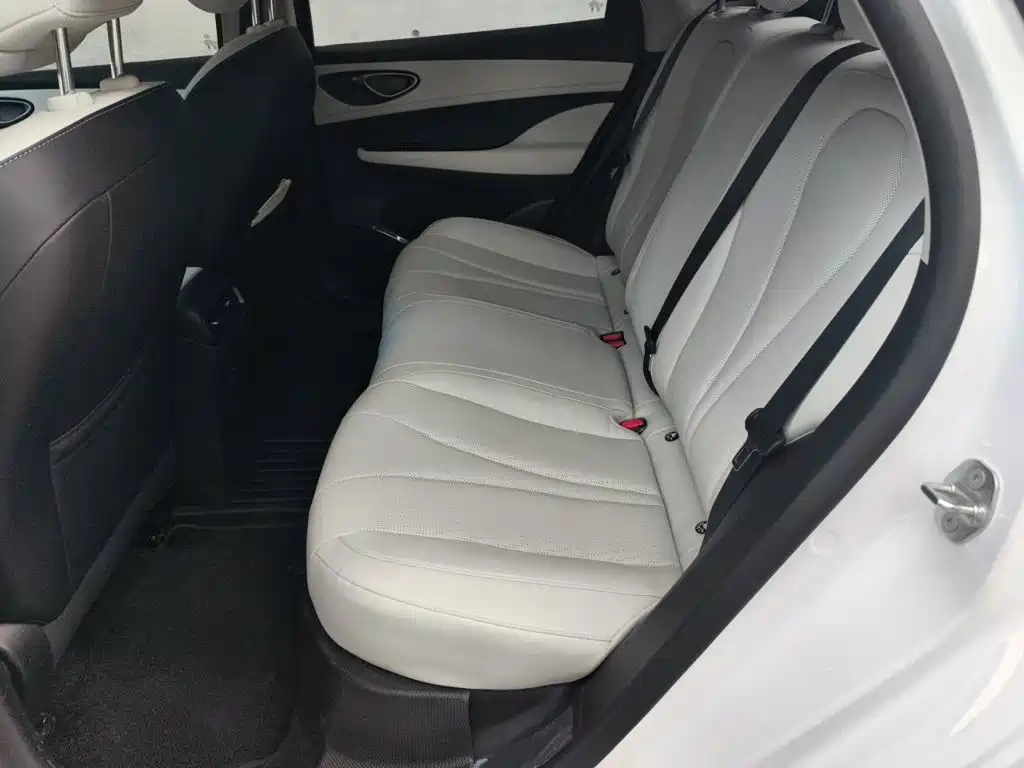 BYD Seal 05 DM-i — миниатюра 13