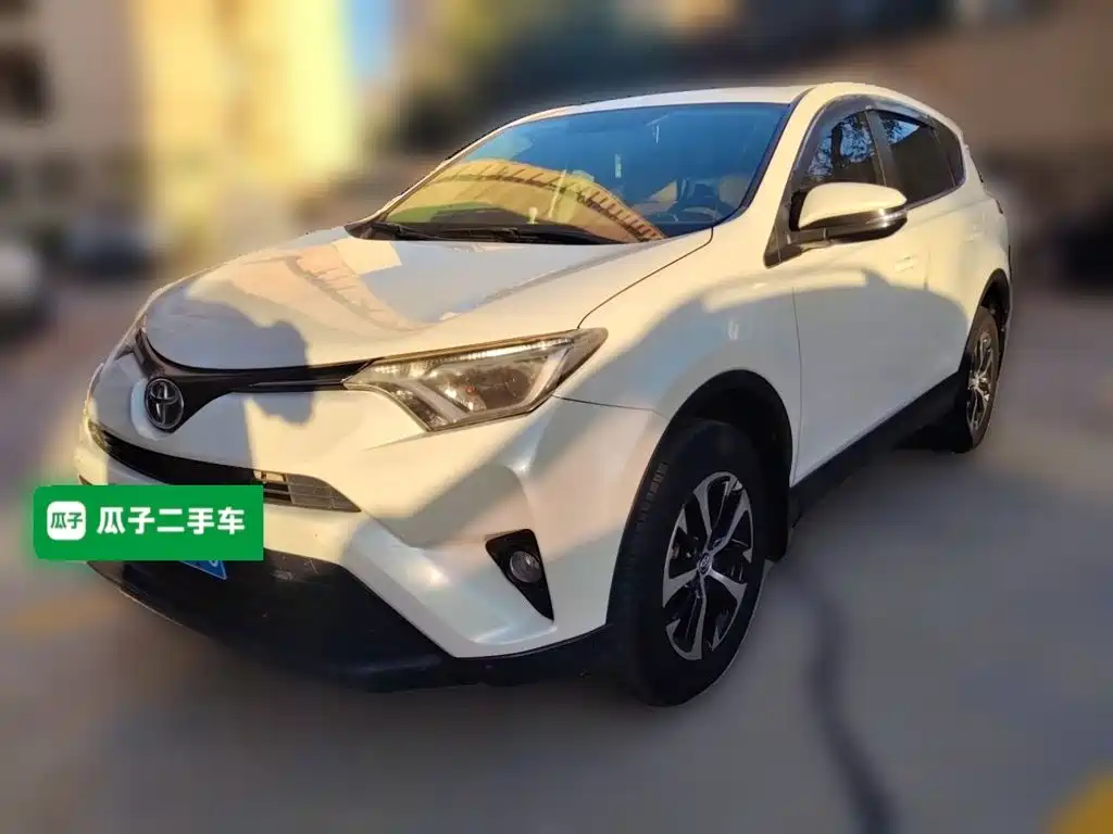 Toyota RAV4 — миниатюра 2