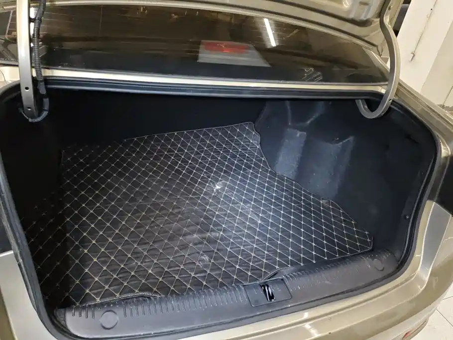 Roewe 360 — миниатюра 4