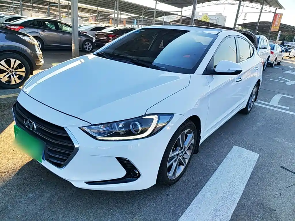 Hyundai Elantra — миниатюра 2