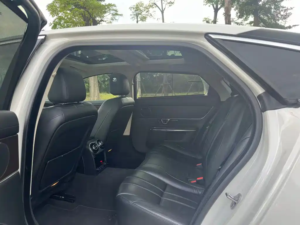 Jaguar XJ 2016 XJL 2.0T Elegant
