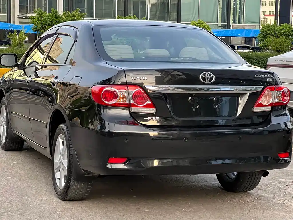 Toyota Corolla — миниатюра 4