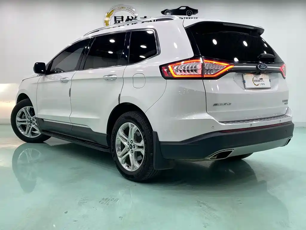 Ford Edge — миниатюра 7