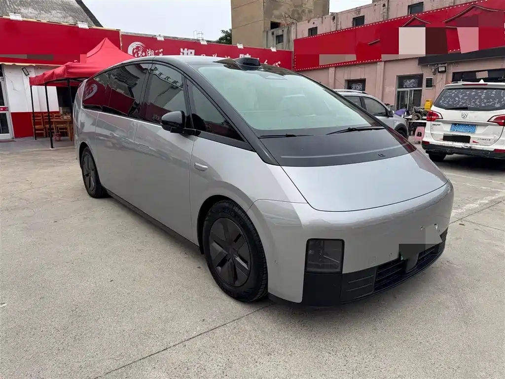 Li Auto MEGA 2024 Ultra
