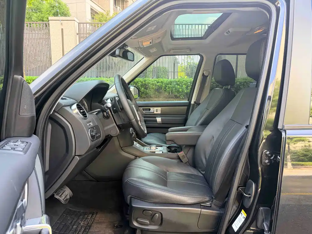Land Rover Discovery — миниатюра 10