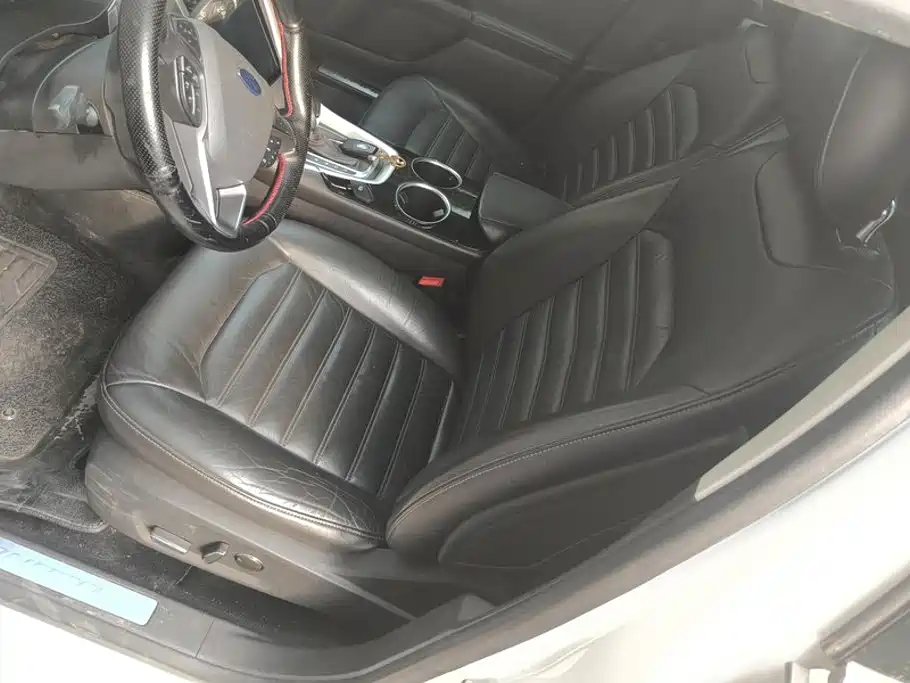 Ford Mondeo — миниатюра 9