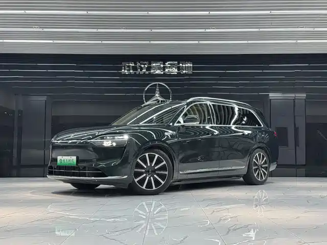 AITO ASK THE WORLD M9 2025