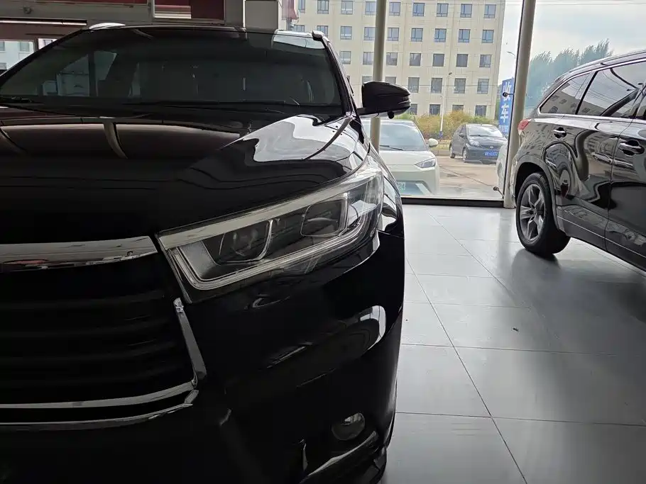 Toyota Highlander — миниатюра 5