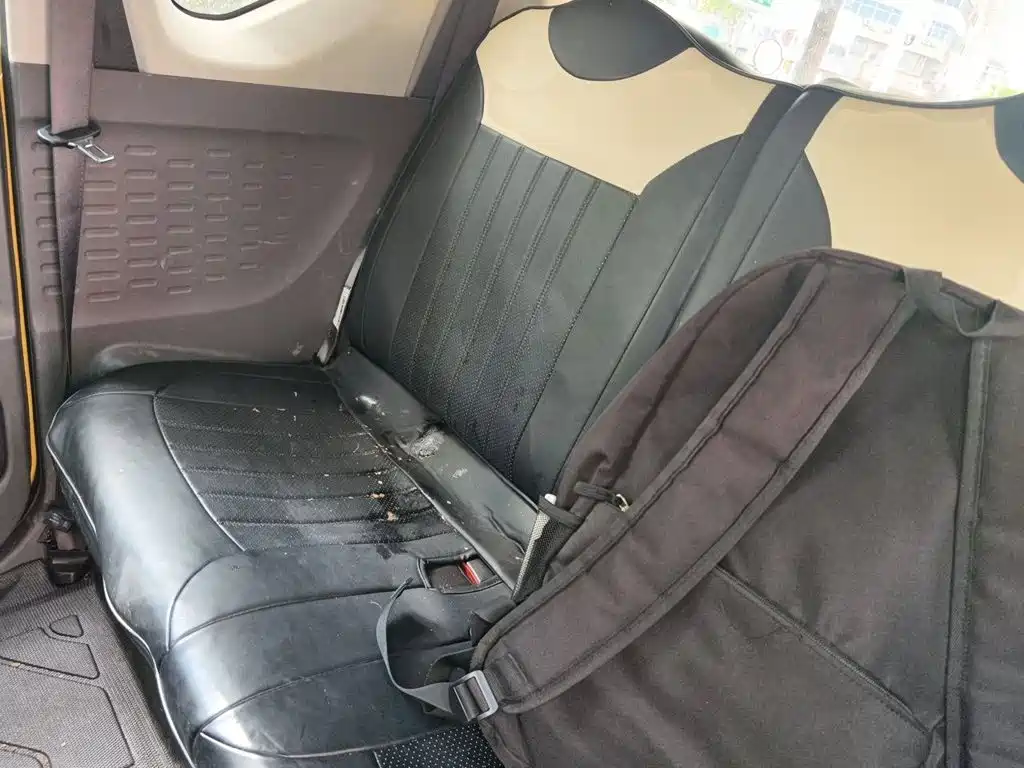 Wuling MINIEV — миниатюра 13