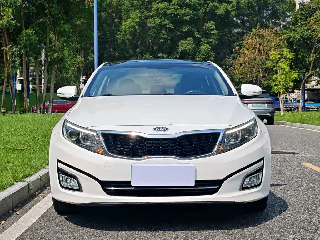 Kia K5 2.0L Auto LUXURY, фото 2