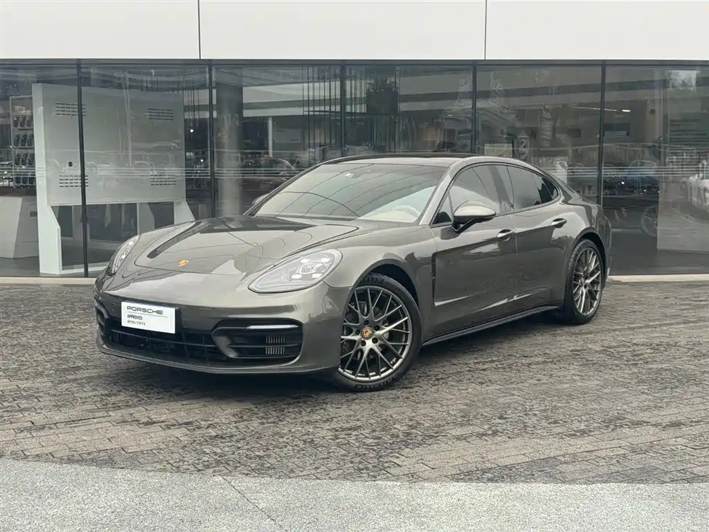 Porsche Panamera 2023