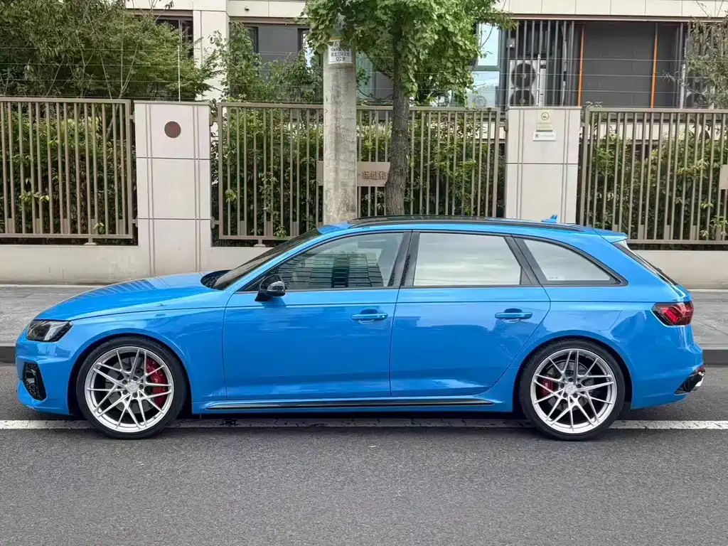 Audi RS 4 — миниатюра 2