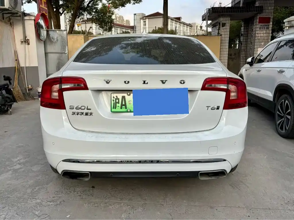 VOLVO S60 PLUG IN HYBRID