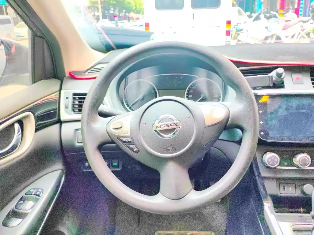 Nissan Sylphy — миниатюра 6