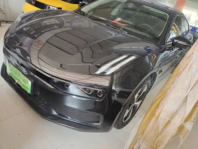 Zeekr 001