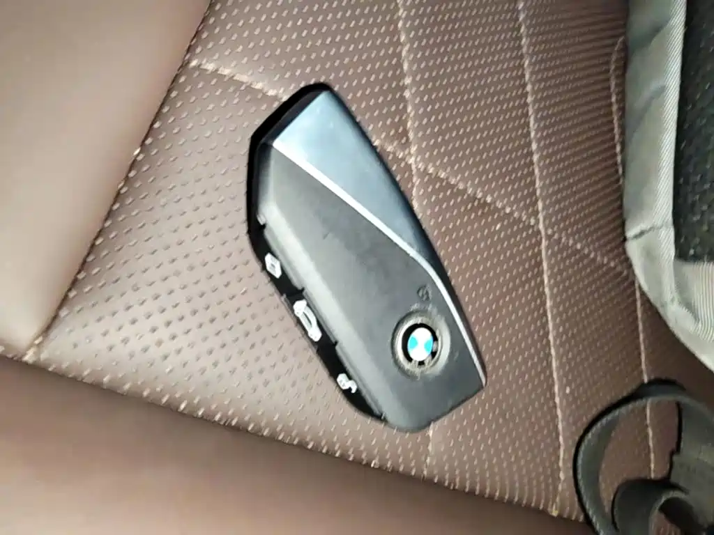 BMW iX1 — миниатюра 13