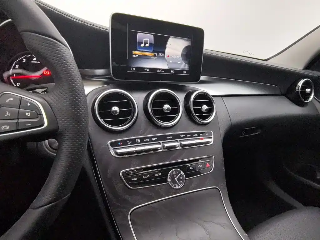 Mercedes-Benz C-Class — миниатюра 12