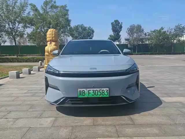 GEELY GALAXY GALAXY L6 2024