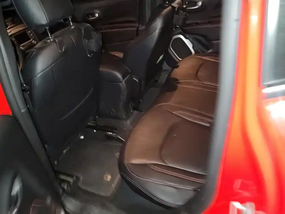 Jeep Renegade — миниатюра 11