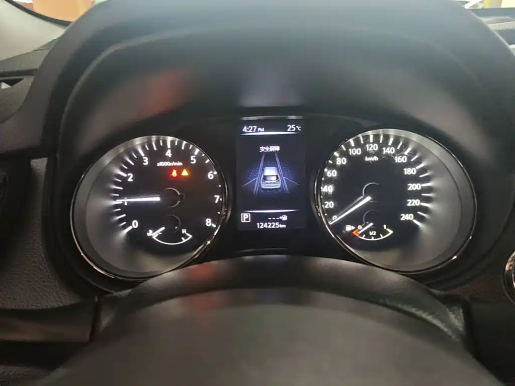 Nissan X-Trail — миниатюра 12