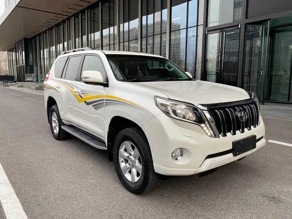 TOYOTA PRADO