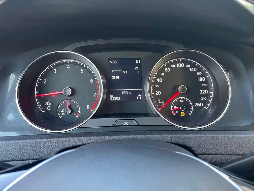 Volkswagen Golf — миниатюра 21