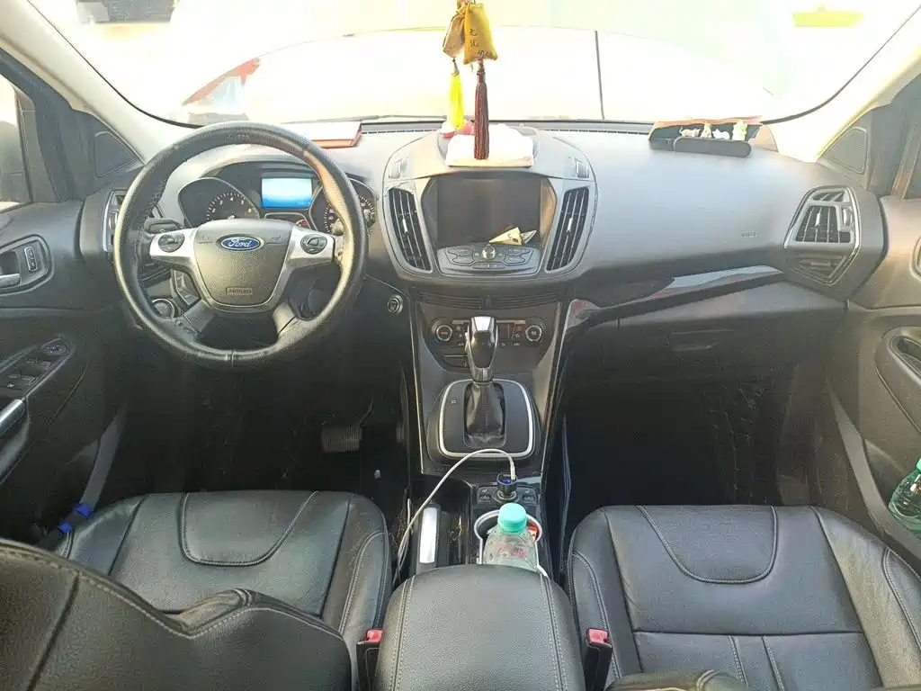 Ford Kuga — миниатюра 5