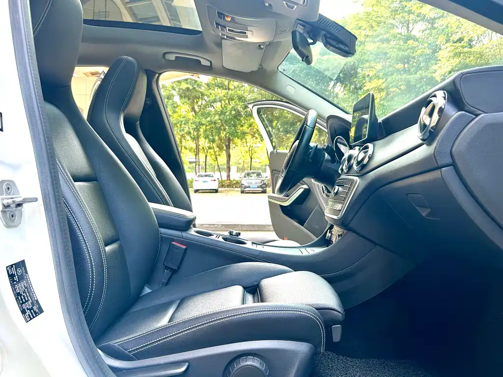 Mercedes-Benz GLA — миниатюра 15