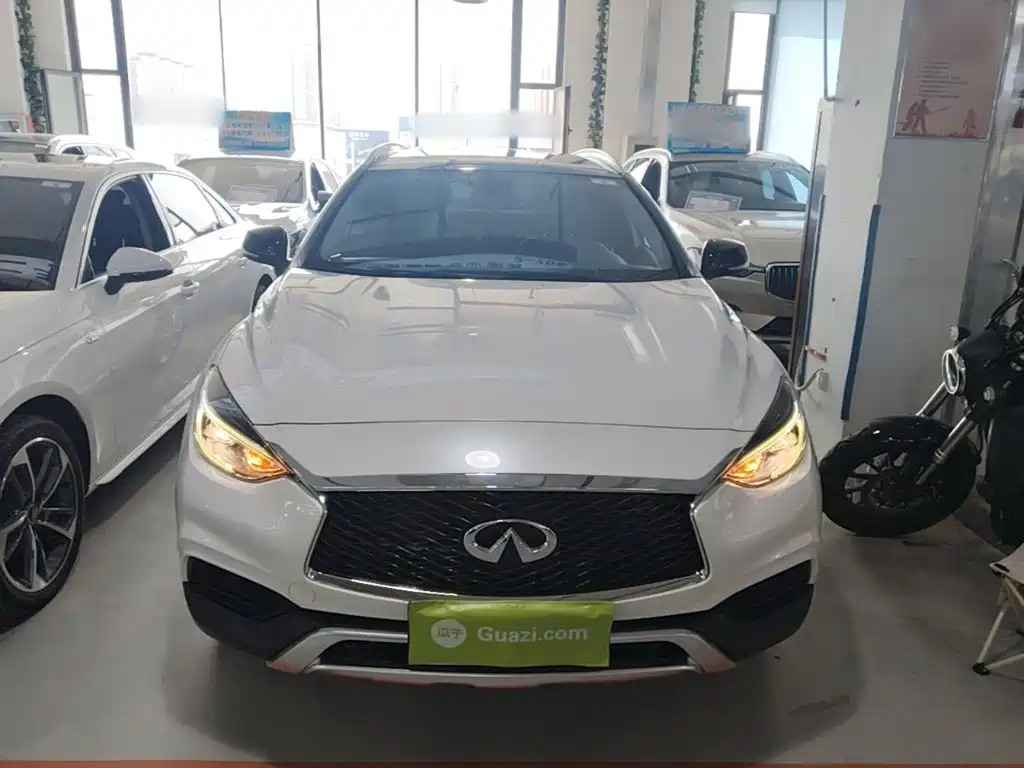 Infiniti QX30 — миниатюра 3