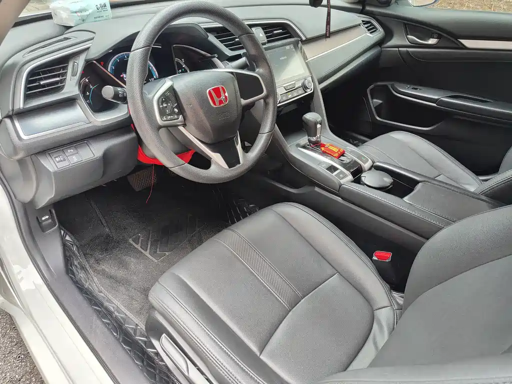 Honda Civic — миниатюра 8