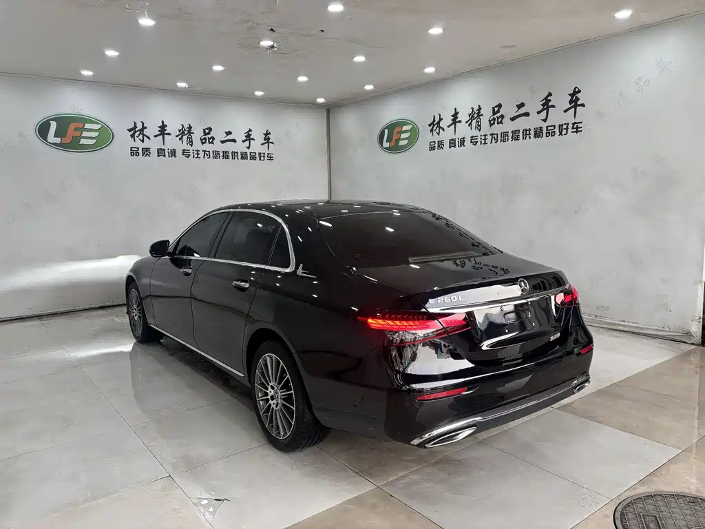 MERCEDES-BENZ E CLASS