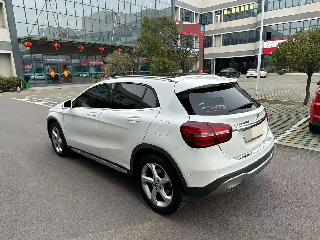 Mercedes-Benz GLA — миниатюра 9