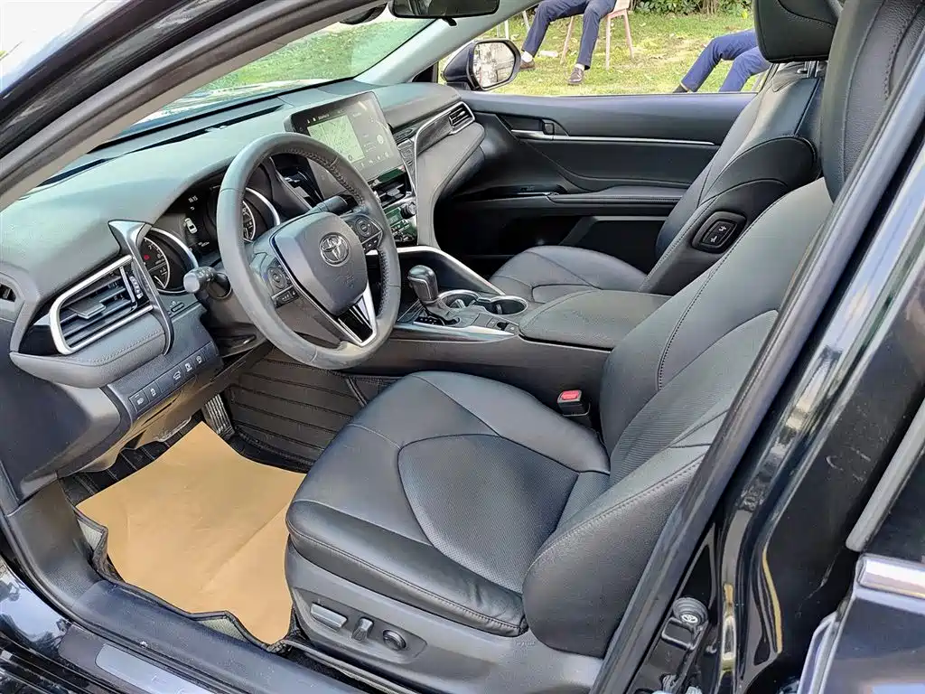 Toyota Camry 2021 2.0G Luxury
