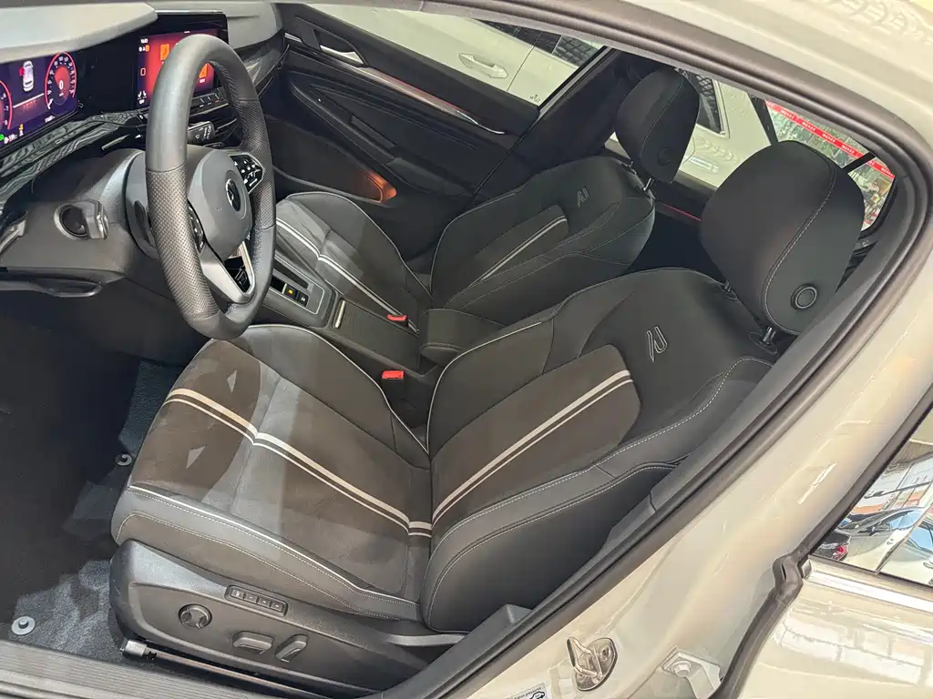 Volkswagen Golf — миниатюра 4