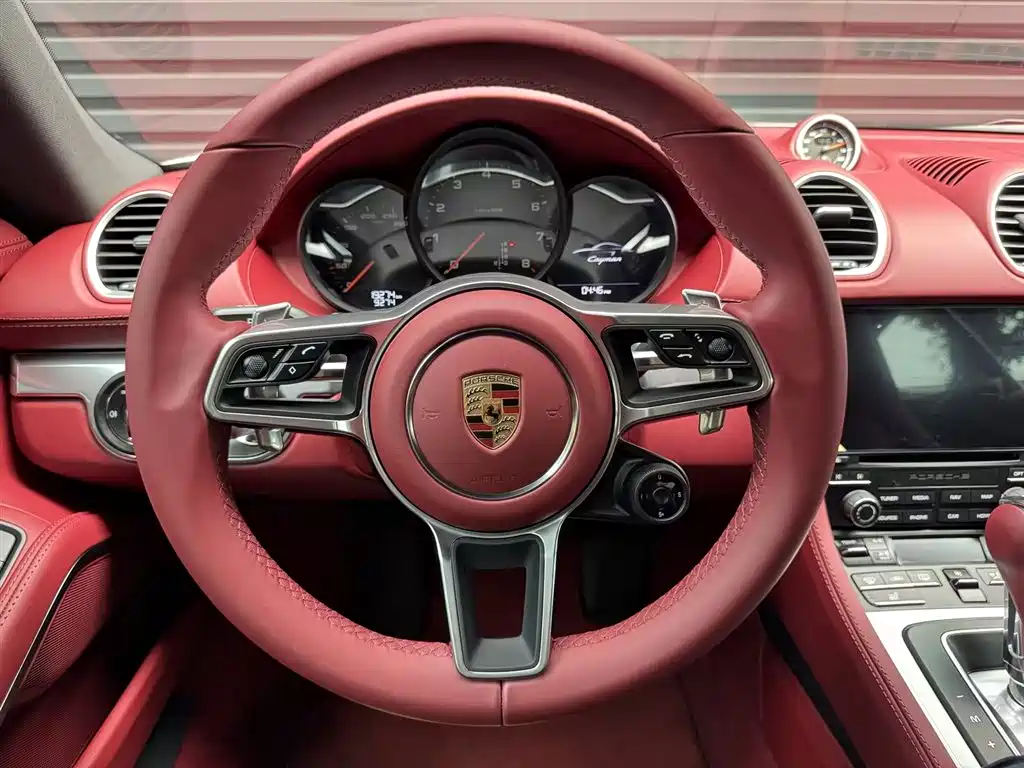 Porsche 718 2022 Cayman 2.0T