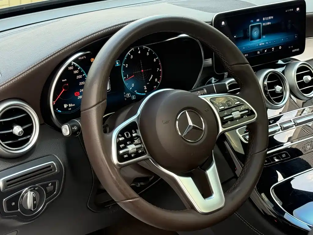Mercedes-Benz GLC — миниатюра 15